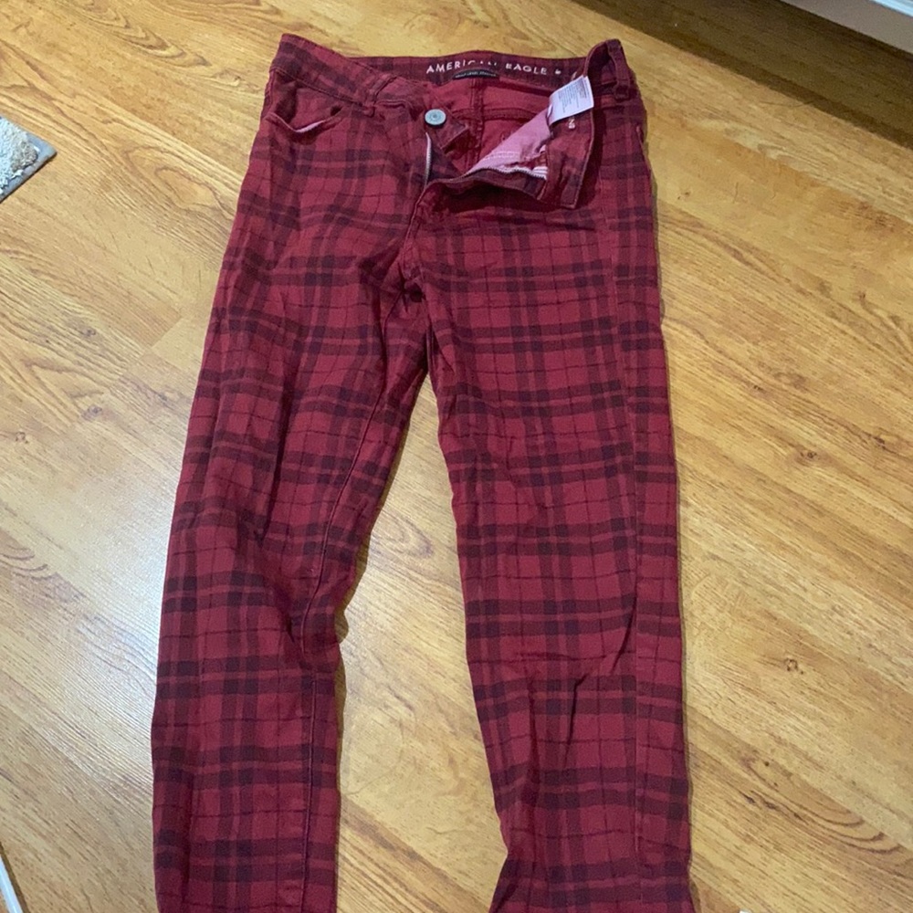dark red and black stretchy, high rise jeggings